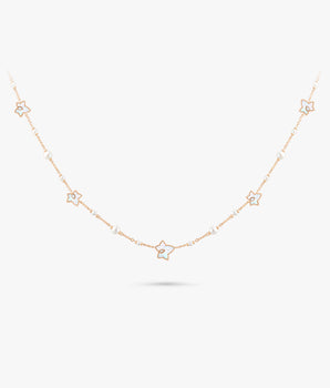 [Novità] Collana con perle di perle d'acqua dolce e madreperla, motivo a 5 foglie
